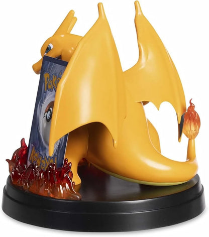 Figura Charizard vista trasera con ranura para carta – edición Super Premium